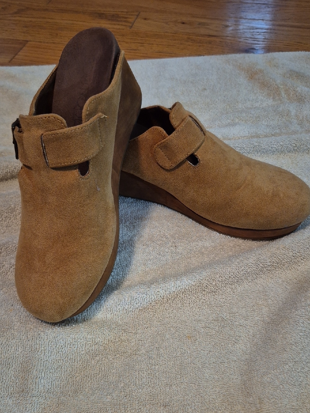 Corkys Suede Tan Wedge Clogs